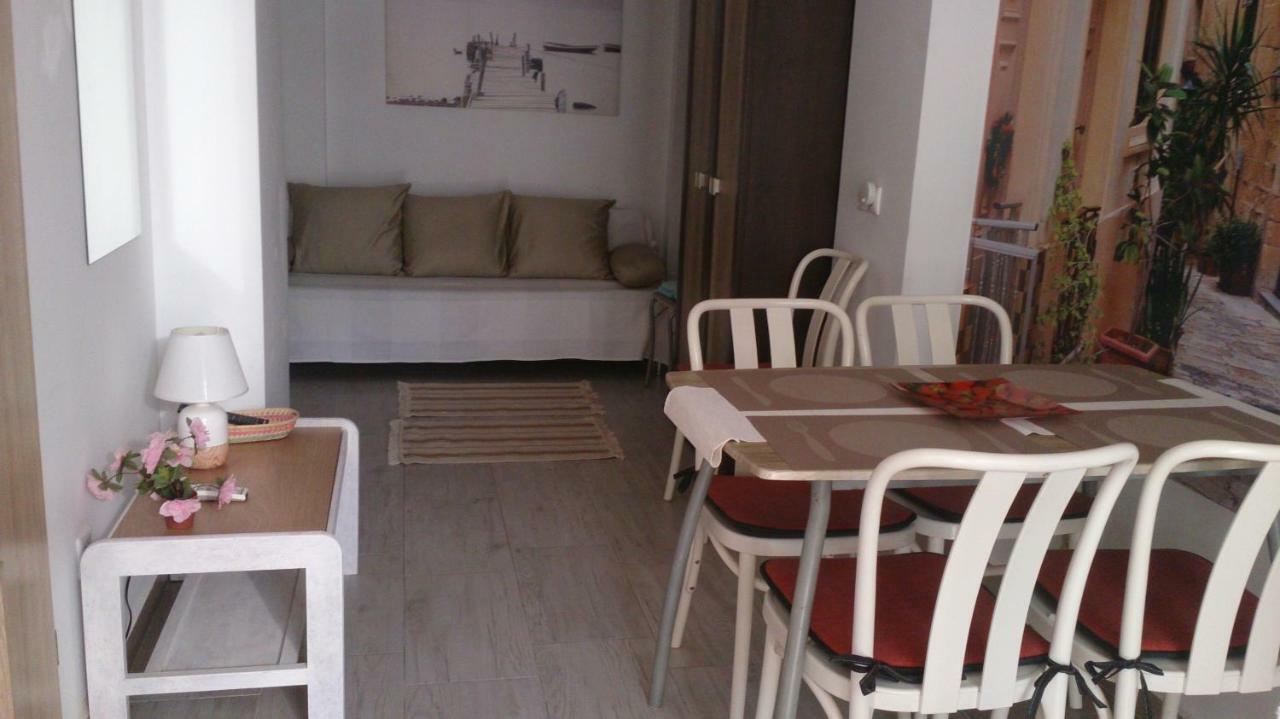 Madamme Curie Apartment Τορεβιέχα Εξωτερικό φωτογραφία